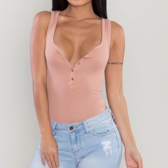 MK Boutique Tops - Clear Out🔥Ribbed Henley Tank Bodysuit -Blush Pink